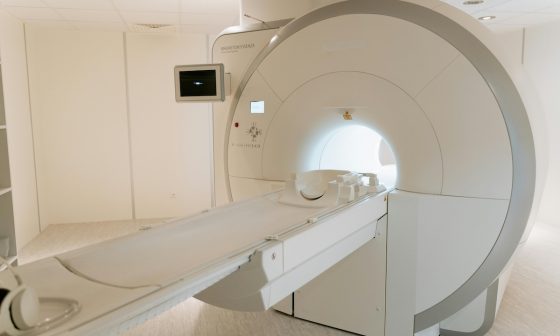 biaya ct scan kepala dengan mesin CT scan modern di rumah sakit Indonesia